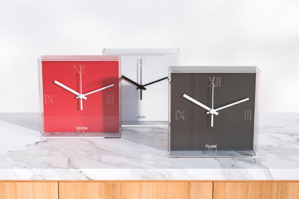 Square standing clocks